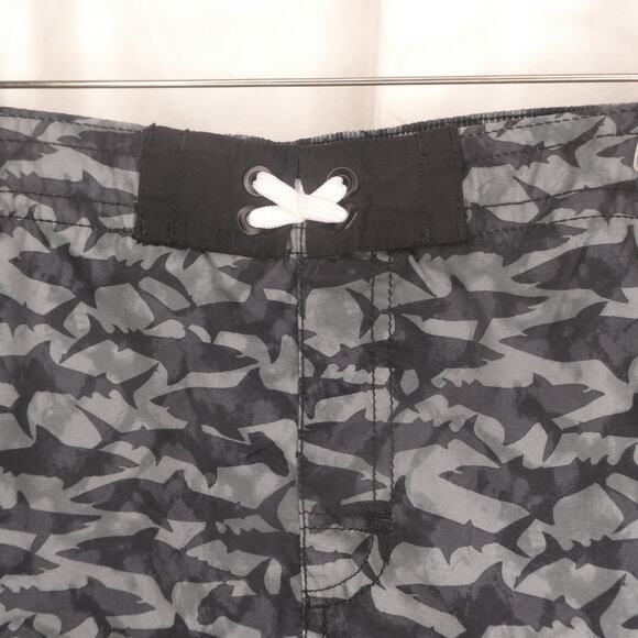 Old Navy‎ boys XL 14-16 black shark swim trunks - Picture 1 of 7